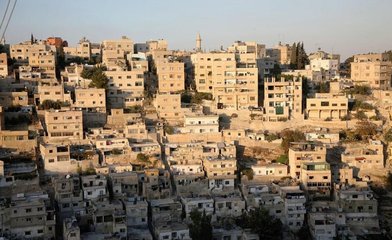 亚洲机智小国:极缺资源仅20公里海岸线,却硬是靠港口年挣200亿