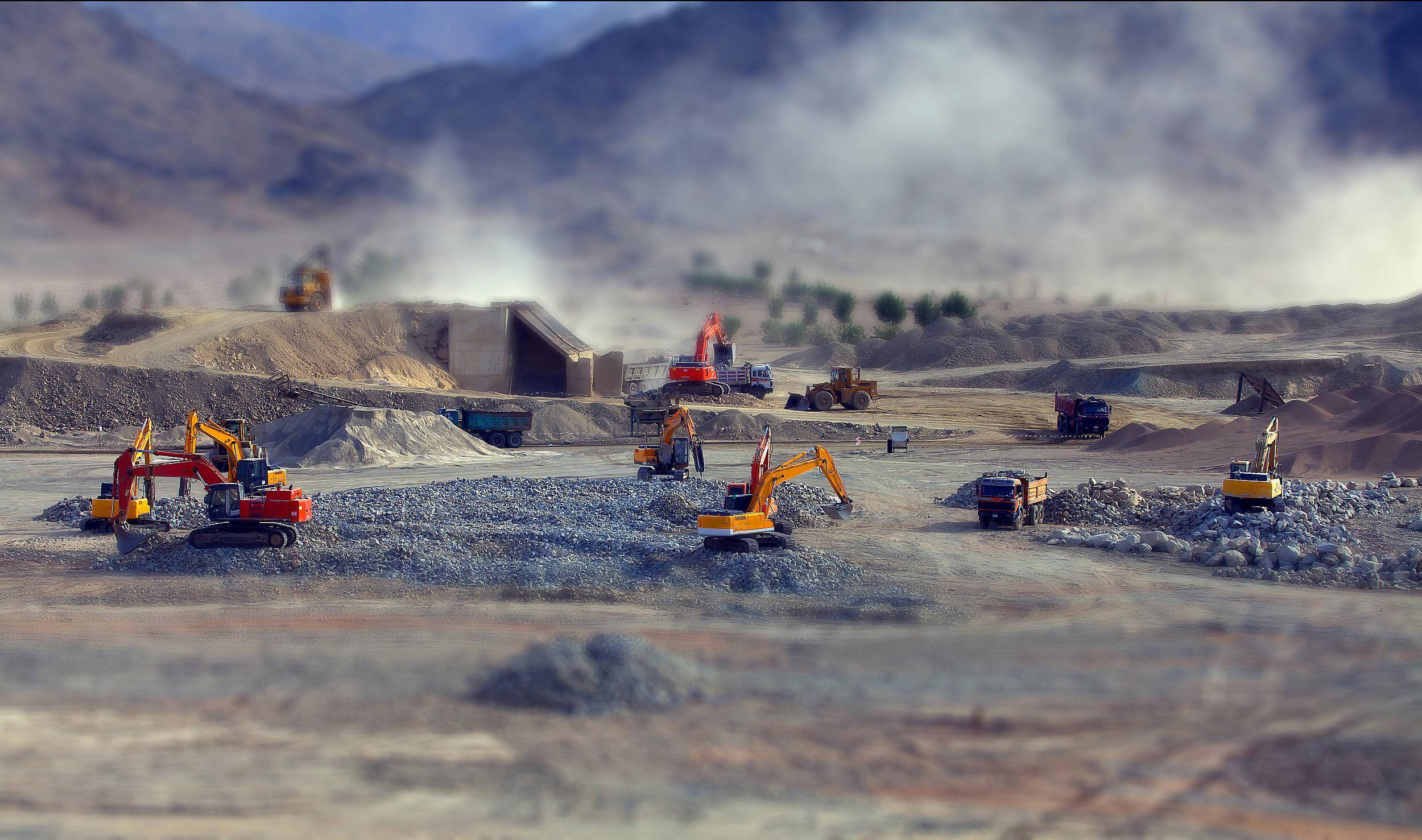 大赚157亿,紫金矿业的危与机_收入_矿产_资源