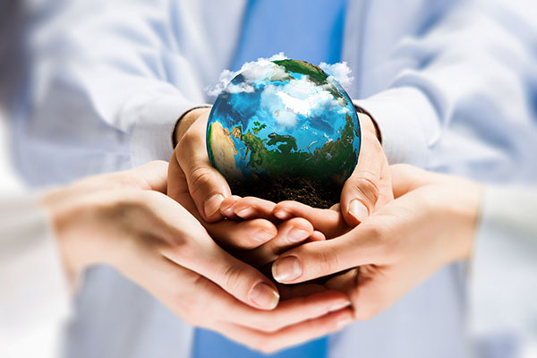 托起的地球图片资源 象征与创意的视觉表达